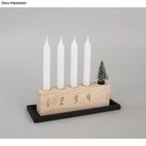 Dřevěný adventní svícen se svíčkami