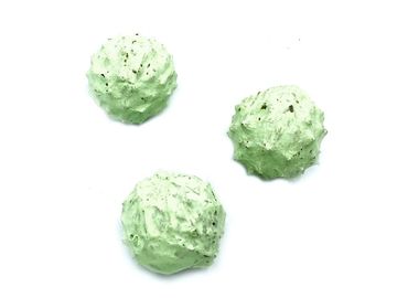Aranžérské ořechy DINO 3ks - pastelově zelené