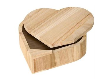 Dřevěná krabička - srdce - 15x14x5 cm